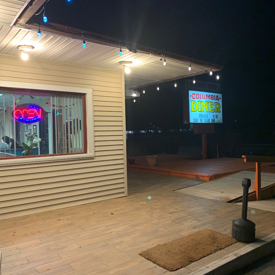 Classic diner exterior on NY-9H